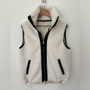 New Abercrombie & fitch woman M size